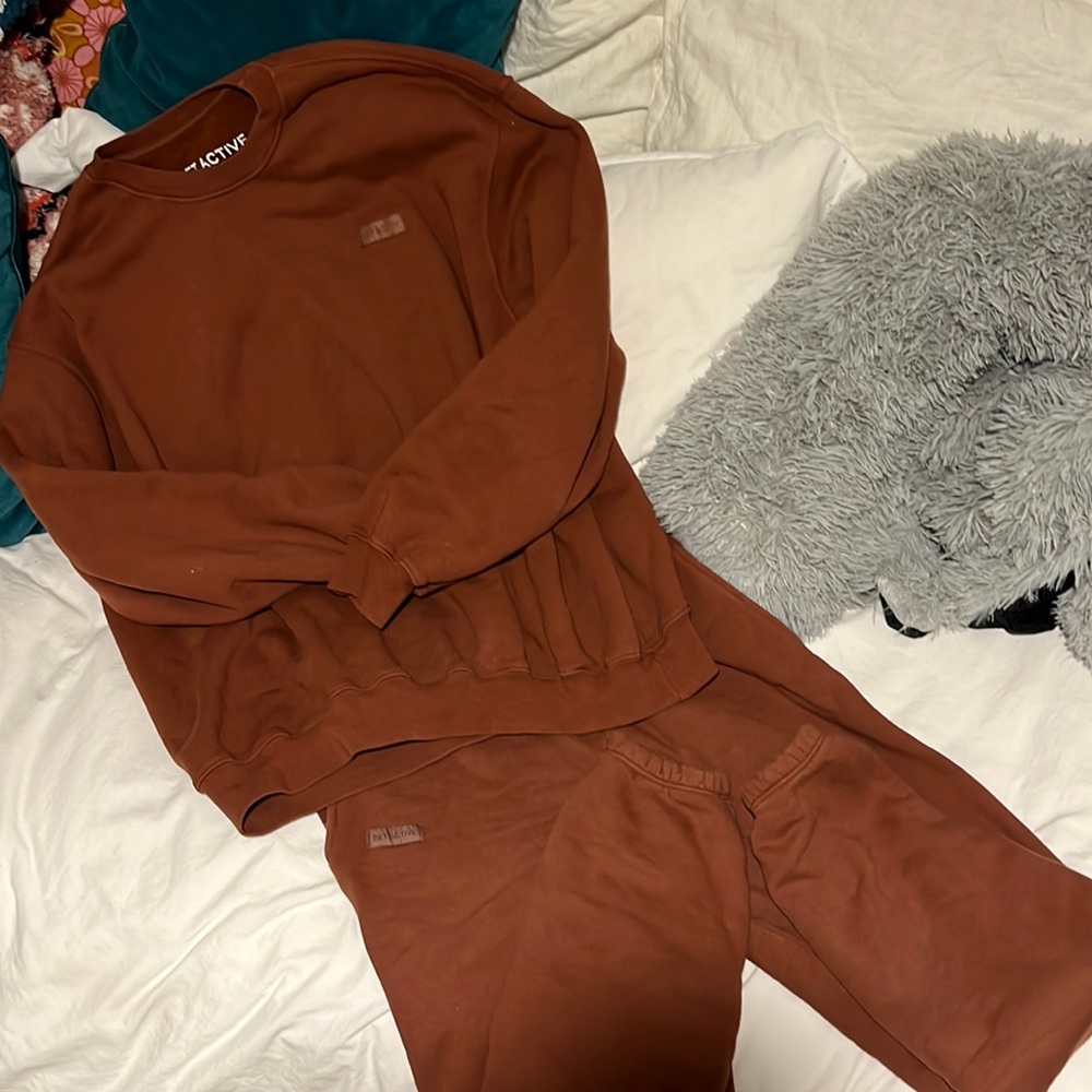 SET Active Women's Sweatshirt & Joggers in Rust Brown
